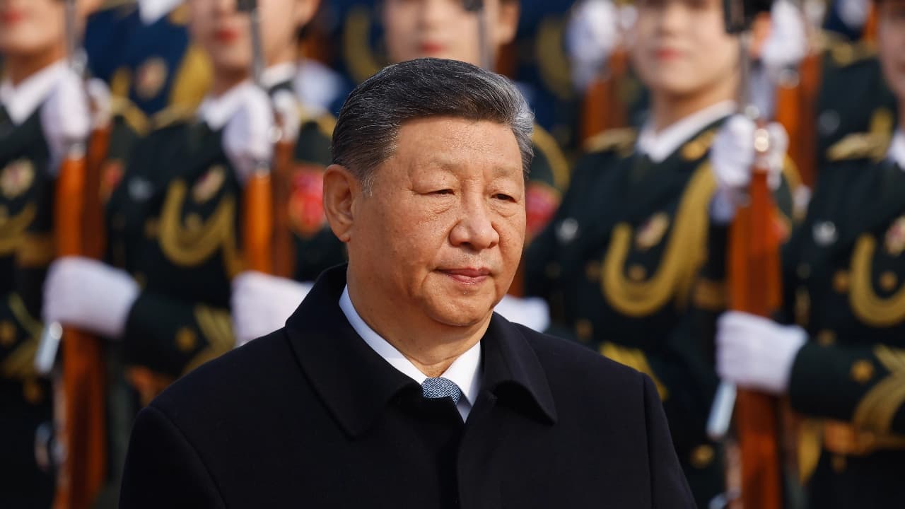 จีนสั่งปลด "3 นายพลเกษียณ" พ้นคณะที่ปรึกษาการเมืองระดับสูง ก่อนประชุมใหญ่ "สองสภา"